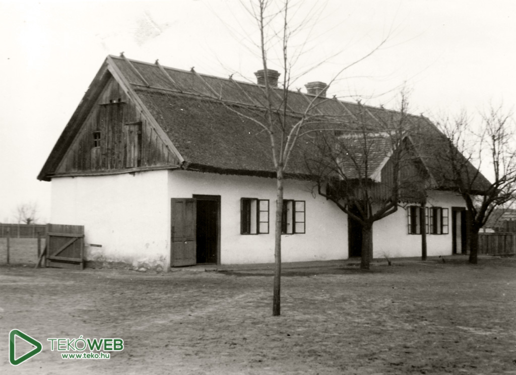 Iskolatotenet 27